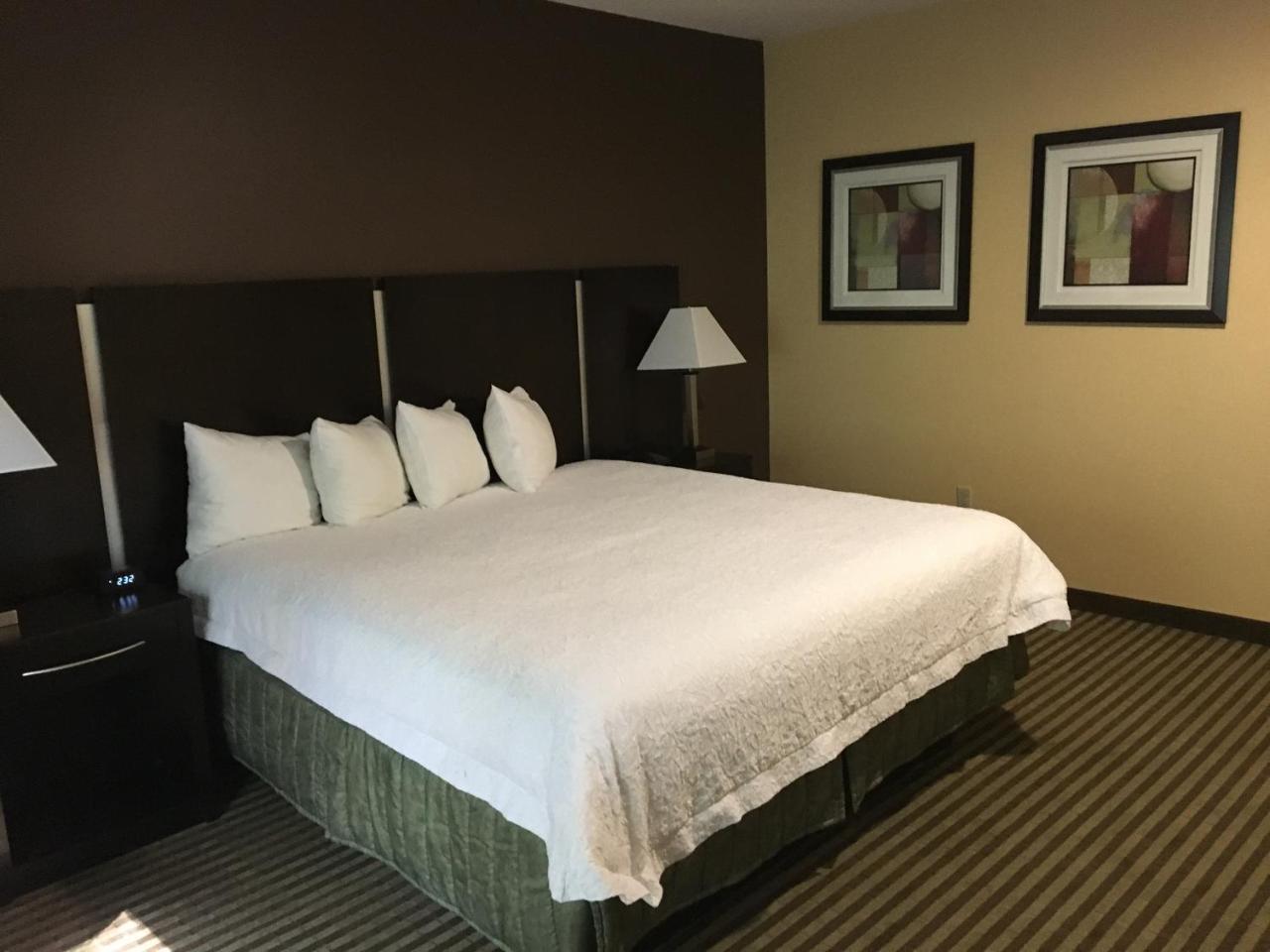 Whitney Inn & Suites 햄덴 외부 사진